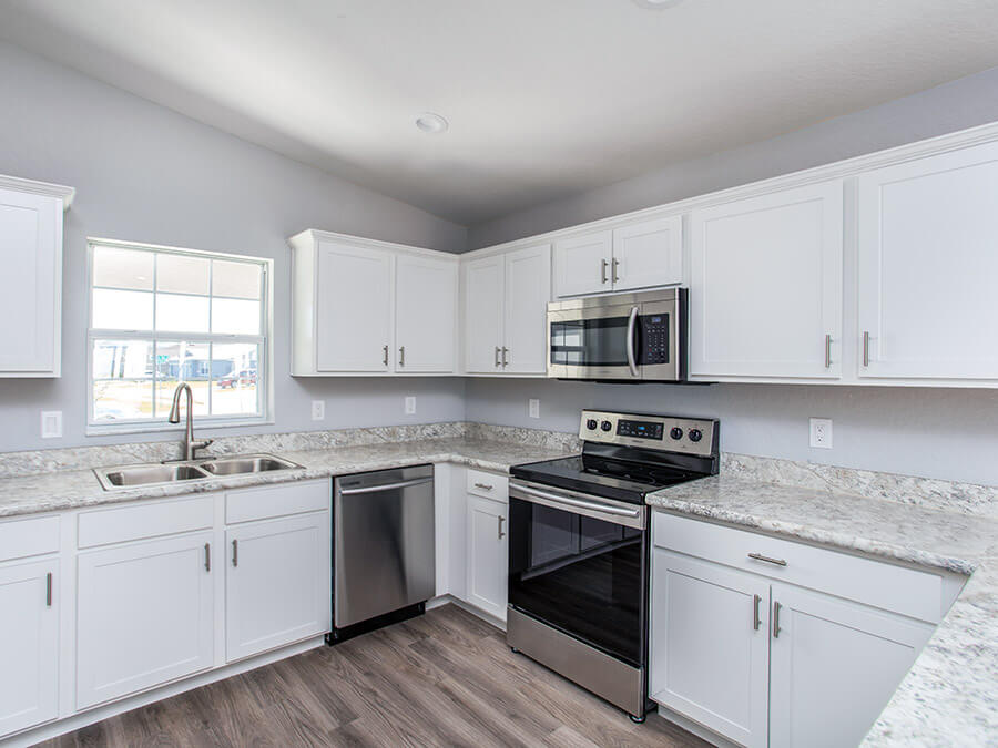 Inspiration Gallery Rooms with Aristokraft Ellis Purestyle White